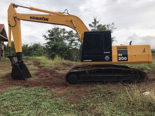 ขายรถแบคโค KOMATSU PC200-5 ซีเรี้ยล 50000 กว่า ราคา.650,000 ไฟฟ้าครบ เอวแน้น 90\% เปลี่ยนซิลกระบอกให้ใหม่หมด เฟรมสวย รถทำงานเร็ว เครื่อง ปั้มไม่มีโหลด เครื่อง ปั้ม แรง แอร์เย็น เก็บสีสวยๆทั้งคัน ภายในเก๋งสวย เฟรมสวย โซ้สะภาพ 80\% ลูเลอร์เต็ม มูมฮาร์มสวย รถพ
