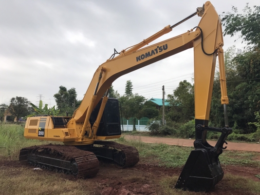 ขายรถแบคโค KOMATSU PC200-5 ซีเรี้ยล 50000 กว่า ราคา.650,000 ไฟฟ้าครบ เอวแน้น 90\% เปลี่ยนซิลกระบอกให้ใหม่หมด เฟรมสวย รถทำงานเร็ว เครื่อง ปั้มไม่มีโหลด เครื่อง ปั้ม แรง แอร์เย็น เก็บสีสวยๆทั้งคัน ภายในเก๋งสวย เฟรมสวย โซ้สะภาพ 80\% ลูเลอร์เต็ม มูมฮาร์มสวย รถพ
