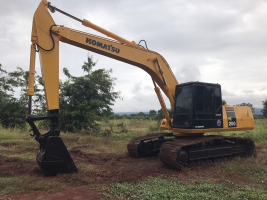 ขายรถแบคโค KOMATSU PC200-5 ซีเรี้ยล 50000 กว่า ราคา.650,000 ไฟฟ้าครบ เอวแน้น 90\% เปลี่ยนซิลกระบอกให้ใหม่หมด เฟรมสวย รถทำงานเร็ว เครื่อง ปั้มไม่มีโหลด เครื่อง ปั้ม แรง แอร์เย็น เก็บสีสวยๆทั้งคัน ภายในเก๋งสวย เฟรมสวย โซ้สะภาพ 80\% ลูเลอร์เต็ม มูมฮาร์มสวย รถพ