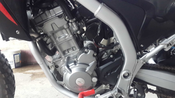 Honda crf 250 l ปี 2015 ตัวล่าสุด โช็คหน้า ล้อดำ โรงงาน วิ่ง 5 พันโลแท้ครับ