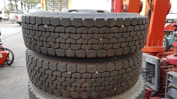 ขายกะทะล้อพร้อมยางรถบรรทุก 6 ล้อ 6 รู ขอบ 16 7.50R16 ปี2016 ยาง Dunlop ล้อเก่าญี่ปุ่น
