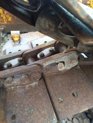 โซ่พร้อมใบแทรก ใส่ KOMATSU PC60 ของเก่านอกนำเข้า ยังไม่เคยใช้งานในไทย สภาพสวย พร้อมใช้