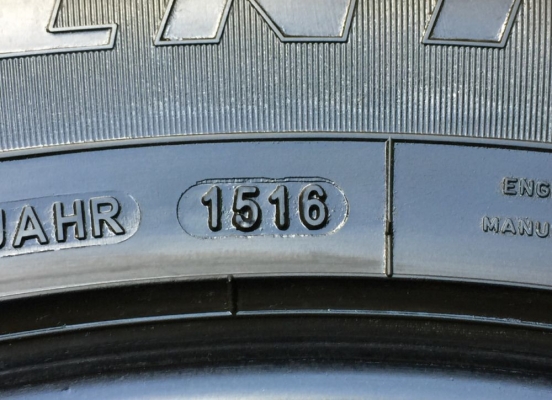 ยาง Goodyear 265 65 17 ปี16 ดอกเต็ม ไม่มีปะ ใช้ยาว ราคาไม่แพง