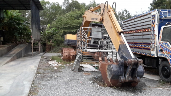 ขายด่วนรถแมคโคร komatsu