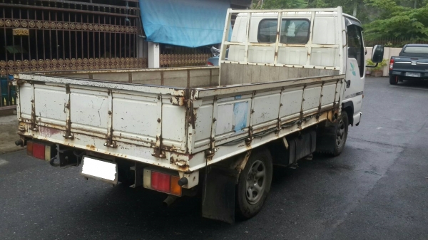 รถบรรทุก ISUZU 4 ล้อ กลาง มือเดียว สวยๆ
