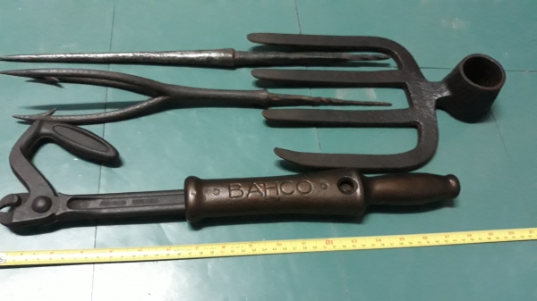 ขายคีมถอนตะปูBAHCO MADE IN SWEDEN. มือสองสภาพดี ขายคีมถอนตะปูBAHCO MADE IN SWEDEN. มือสองสภาพดี