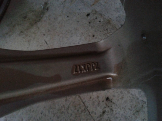 ขอบ17นิ้ว4รู100 ชุดนี้ ราคา 3900 บาท ขอบ17นิ้ว4รู100 ชุดนี้ ราคา 3900 บาท