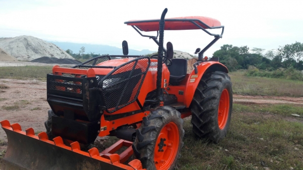 ขายรถไถ M6040 สภาพรถสวยพร้อมใช้ พร้อมอุปกรณ์หน้าและหลัง มีเล่มพร้อมโอนครับ