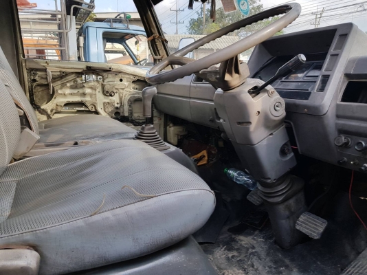 ขาย HINO FC2W ปี39 เครื่องดี คัสซีสวย ขาย HINO FC2W ปี39 เครื่องดี คัสซีสวย