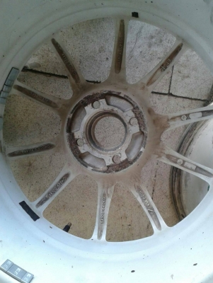 ล้อแม็กขอบ17นื้ว4รู100 ชุดนี้สมบูรณ์พร้อมใช้ ราคา 3900 บาท