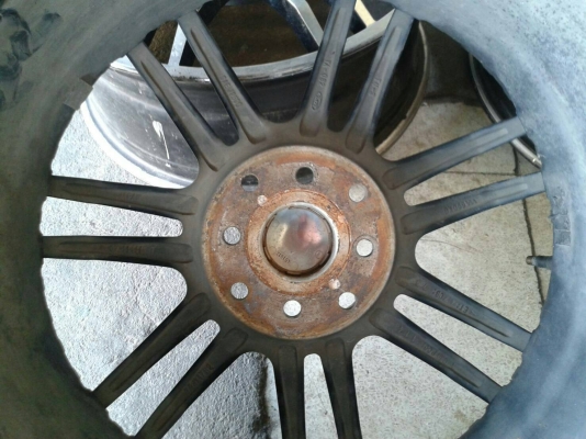 ขอบ17นิ้ว4100/114 ชุดนี้สมบูรณ์พร้อมใช้ ราคา 3900 บาท ขอบ17นิ้ว4100/114 ชุดนี้สมบูรณ์พร้อมใช้ ราคา 3900 บาท