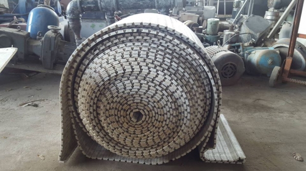 สายพานพลาสติคโมดูล่า ขนาด กว้าง 40 CM ยาว 31 เมตร สภาพสวย สายพานพลาสติคโมดูล่า ขนาด กว้าง 40 CM ยาว 31 เมตร สภาพสวย