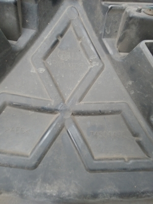 กระจังtriton