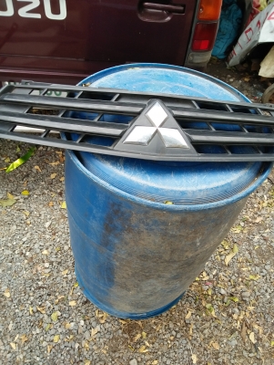 กระจังtriton