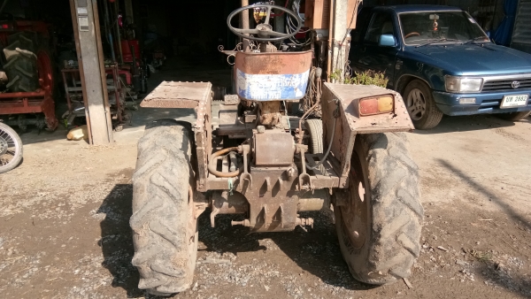 ขายเครื่องพร้อมโครงเครื่อง.ER.1500.โครงลือไกล4เกรียเดินน้า4เกรียถอยหลังขายตามสภาพ.ครับ