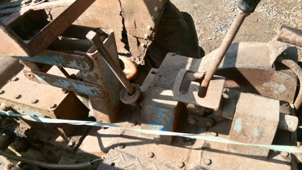 ขายเครื่องพร้อมโครงเครื่อง.ER.1500.โครงลือไกล4เกรียเดินน้า4เกรียถอยหลังขายตามสภาพ.ครับ