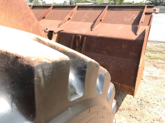 ขายรถตักล้อยาง CAT 960F รถนอกนำเข้าเองจากญี่ปุ่น สภาพสวยพร้อมใช้งาน มีVDOการทำงานครับ ขายรถตักล้อยาง CAT 960F รถนอกนำเข้าเองจากญี่ปุ่น สภาพสวยพร้อมใช้งาน มีVDOการทำงานครับ