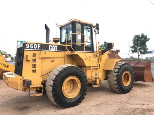 ขายรถตักล้อยาง CAT 960F รถนอกนำเข้าเองจากญี่ปุ่น สภาพสวยพร้อมใช้งาน มีVDOการทำงานครับ ขายรถตักล้อยาง CAT 960F รถนอกนำเข้าเองจากญี่ปุ่น สภาพสวยพร้อมใช้งาน มีVDOการทำงานครับ