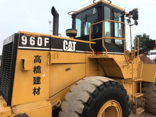 ขายรถตักล้อยาง CAT 960F รถนอกนำเข้าเองจากญี่ปุ่น สภาพสวยพร้อมใช้งาน มีVDOการทำงานครับ ขายรถตักล้อยาง CAT 960F รถนอกนำเข้าเองจากญี่ปุ่น สภาพสวยพร้อมใช้งาน มีVDOการทำงานครับ