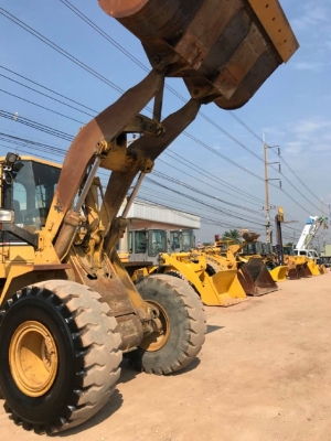 ขายรถตักล้อยาง CAT 960F รถนอกนำเข้าเองจากญี่ปุ่น สภาพสวยพร้อมใช้งาน มีVDOการทำงานครับ ขายรถตักล้อยาง CAT 960F รถนอกนำเข้าเองจากญี่ปุ่น สภาพสวยพร้อมใช้งาน มีVDOการทำงานครับ