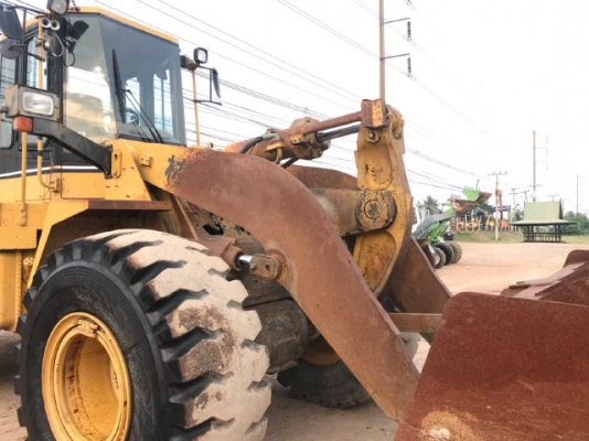 ขายรถตักล้อยาง CAT 960F รถนอกนำเข้าเองจากญี่ปุ่น สภาพสวยพร้อมใช้งาน มีVDOการทำงานครับ ขายรถตักล้อยาง CAT 960F รถนอกนำเข้าเองจากญี่ปุ่น สภาพสวยพร้อมใช้งาน มีVDOการทำงานครับ