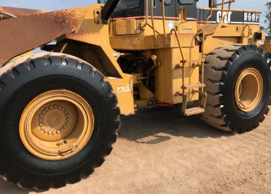 ขายรถตักล้อยาง CAT 960F รถนอกนำเข้าเองจากญี่ปุ่น สภาพสวยพร้อมใช้งาน มีVDOการทำงานครับ ขายรถตักล้อยาง CAT 960F รถนอกนำเข้าเองจากญี่ปุ่น สภาพสวยพร้อมใช้งาน มีVDOการทำงานครับ