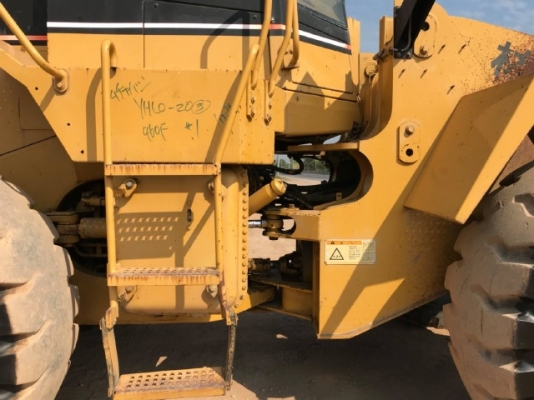 ขายรถตักล้อยาง CAT 960F รถนอกนำเข้าเองจากญี่ปุ่น สภาพสวยพร้อมใช้งาน มีVDOการทำงานครับ ขายรถตักล้อยาง CAT 960F รถนอกนำเข้าเองจากญี่ปุ่น สภาพสวยพร้อมใช้งาน มีVDOการทำงานครับ