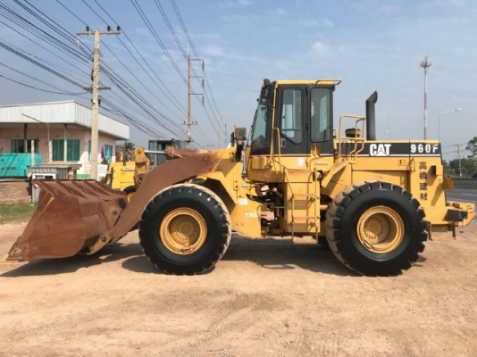 ขายรถตักล้อยาง CAT 960F รถนอกนำเข้าเองจากญี่ปุ่น สภาพสวยพร้อมใช้งาน มีVDOการทำงานครับ