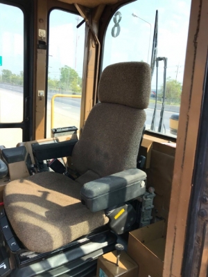 ขายรถตักล้อยาง CAT 960F รถนอกนำเข้าเองจากญี่ปุ่น สภาพสวยพร้อมใช้งาน มีVDOการทำงานครับ ขายรถตักล้อยาง CAT 960F รถนอกนำเข้าเองจากญี่ปุ่น สภาพสวยพร้อมใช้งาน มีVDOการทำงานครับ