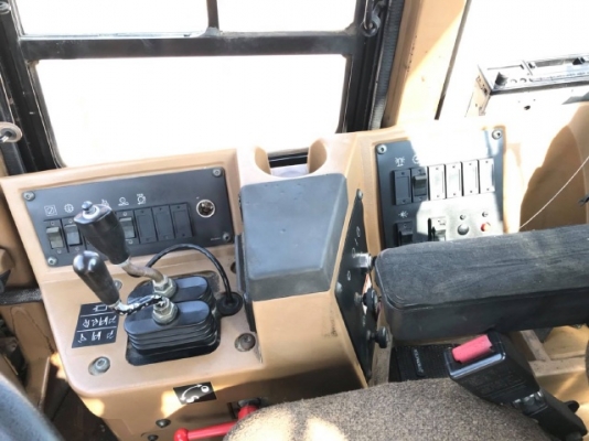 ขายรถตักล้อยาง CAT 960F รถนอกนำเข้าเองจากญี่ปุ่น สภาพสวยพร้อมใช้งาน มีVDOการทำงานครับ ขายรถตักล้อยาง CAT 960F รถนอกนำเข้าเองจากญี่ปุ่น สภาพสวยพร้อมใช้งาน มีVDOการทำงานครับ