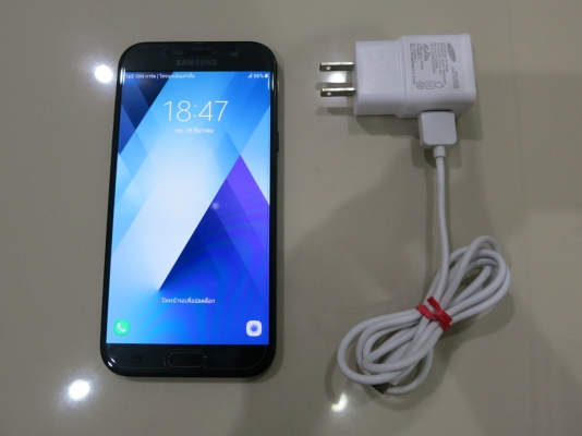 Samsung Galaxy A7 (2017) สีดำ สภาพใหม่ มีที่ชาร์ท ประกันศูนย์ถึง เม.ย.61 ส่งฟรี