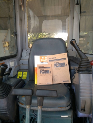 รถแบคโฮ KOMATSU PC30MR รถเก่านอกพึ่งนำเข้า ยังไม่เคยใช้งานในไทย โซ่หนา เอวแน่น คอนโทลสั้น ปั้มนิ้ว ไฟฟ้าครบ รถสภาพพร้อมใช้งาน มีเอกสารใบอินวอยซ์