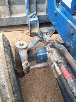 FORD77T-3 รถสวยมาก อุปกรณ์ดันหน้า ผาน3. รถพร้อมใช้