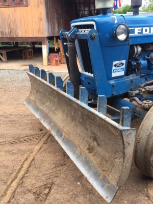 FORD77T-3 รถสวยมาก อุปกรณ์ดันหน้า ผาน3. รถพร้อมใช้