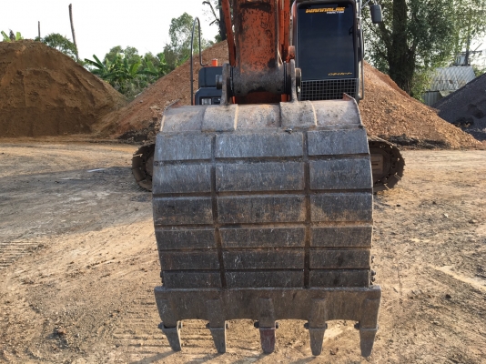 ขาย HITACHI ZX200-1 สภาพสวยจัด 4900 ชั่วโมง สนใจติดต่อ 081-4283210 ขาย HITACHI ZX200-1 สภาพสวยจัด 4900 ชั่วโมง สนใจติดต่อ 081-4283210