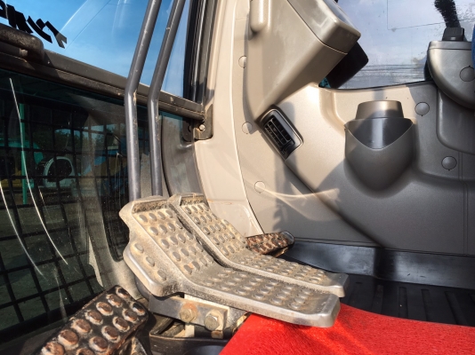 ขาย HITACHI ZX200-1 สภาพสวยจัด 4900 ชั่วโมง สนใจติดต่อ 081-4283210 ขาย HITACHI ZX200-1 สภาพสวยจัด 4900 ชั่วโมง สนใจติดต่อ 081-4283210