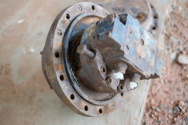 มอเตอร์ตัวเดิน cat e200b