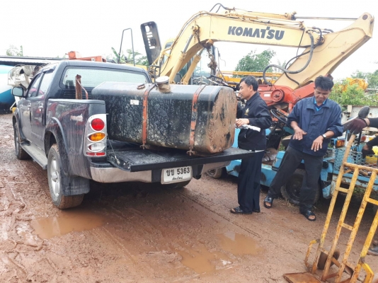 ขายไปอีกหนึ่งถัง ขอบคุณลูกค้ากำแพงเพชรครับ มาอุดหนุน ถังน้ำมัน ติดรถบรรทุก สิบล้อพ่วงลาก ไปใช้งาน