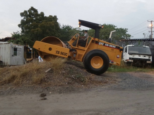 ขายรถบดสั่นสะเทือน CAT CS563-C ราคา 1,100,000 รถสวย 2 เพลา เล่มทะเบียน เครื่องแรง ปั้มดี ยางพร้อมใช้เก็บรายละเอียดใหม่หมด  ระบบการทำงานสมบูรณ์ สนใจรีบจองด่วนที่.081-3531946 ต่อ.บางนา &amp; ไอร์ดีลาย รถอยู่ กทม