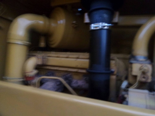 ขายรถบดสั่นสะเทือน CAT CS563-C ราคา 1,100,000 รถสวย 2 เพลา เล่มทะเบียน เครื่องแรง ปั้มดี ยางพร้อมใช้เก็บรายละเอียดใหม่หมด  ระบบการทำงานสมบูรณ์ สนใจรีบจองด่วนที่.081-3531946 ต่อ.บางนา &amp; ไอร์ดีลาย รถอยู่ กทม