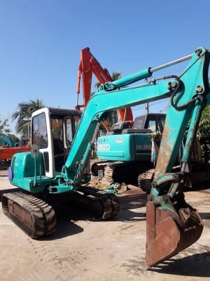 ขายจ้า...KOMATSU PC40-7E  เก่านอกแท้  เดิมๆๆ  4,XXX  ชั่วโมง  ยังไม่เคยใช้งานในไทย  โทร 089-3818694  ดวงนภา