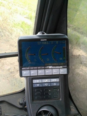 ขาย 1,390,000 บาท KOMATSU PC200-8 ทำงาน 1x,xxx บาท เครื่องดี ปั้มเดิมแรง โช่หนา เอวแน่น ไฟฟ้าครบ เอกสารเล่มทะเบียน   รถอยู่ จ.ยโสธร โทร 0610710295