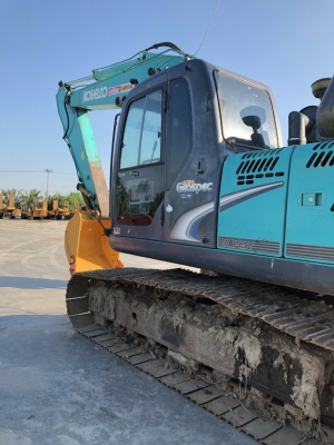 ขาย sk200-8 yn12 พร้อมใช้ ไฟฟ้าครบ ต่อรอง เล่มทะเบียน