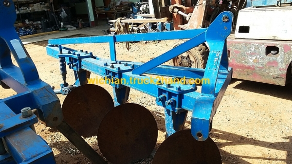 ขายแล้วกลางอากาศ ขอบคุณนายกอ๋ามากครับ ให้ลูกน้องขับรถมาใส่เลยครับ หางไถ3จาน ไคเฮงหลีจักรกล รุ่นยอดนิยม สภาพสวยเดิม ขายแล้วกลางอากาศ ขอบคุณนายกอ๋ามากครับ ให้ลูกน้องขับรถมาใส่เลยครับ หางไถ3จาน ไคเฮงหลีจักรกล รุ่นยอดนิยม สภาพสวยเดิม