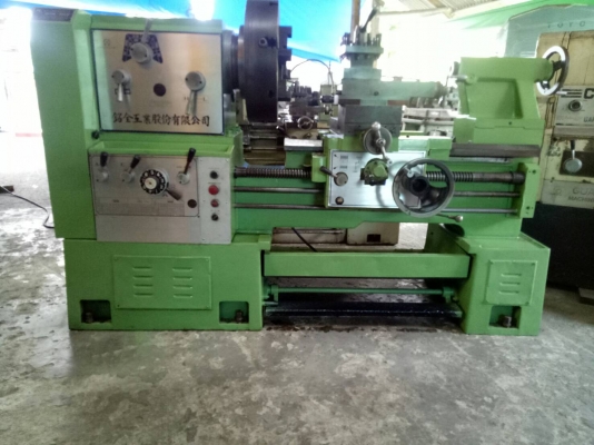 เครื่องกลึงหนักmc(ไต้หวัน)5.5ฟุต660*850รู3นิ้วอุปกรณ์ครบ3เพลามีเบรคครับ