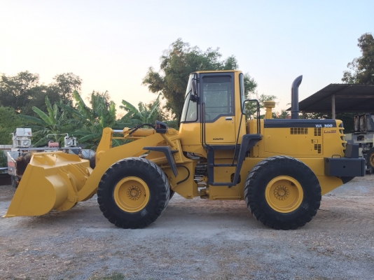 KOMATSU WA300-3 นำเข้าจากญี่ปุ่น โทร.090-986-2521 อ๊อบ