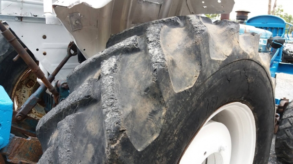 ฟอร์ด 6600 เล่มพร้อม อุปกรณ์ ใบมีด จานสาม ที่ตัดหญ้า พร้อมใช้งาน ราคาต่อรองได้ 0872976734