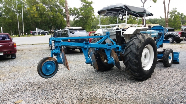 ฟอร์ด 6600 เล่มพร้อม อุปกรณ์ ใบมีด จานสาม ที่ตัดหญ้า พร้อมใช้งาน ราคาต่อรองได้ 0872976734