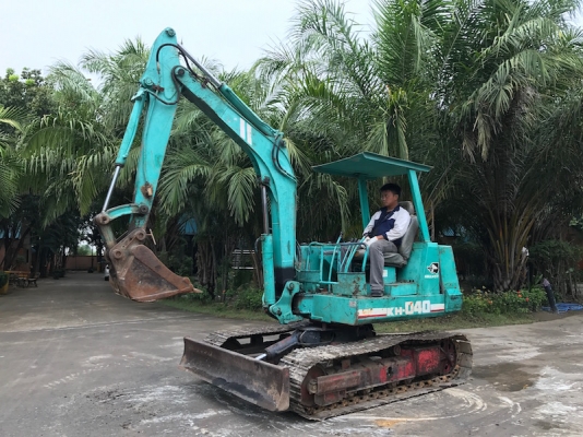 ขายแบคโฮ KUBOTA KH40(pc40) เดิมจากญี่ปุ่นแท้100\% ทำงานสมบูรณ์ทุกระบบ รับรองไม่ผิดหวัง 235,000 เท่านั้น!!