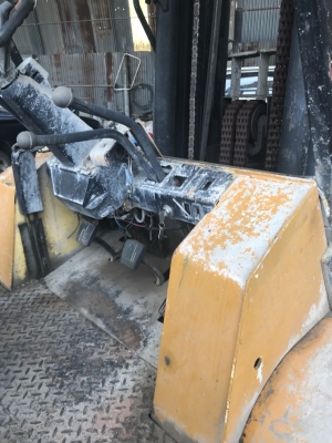 ขายด่วน รถโฟล์คลิฟ ยก 5ตัน 6ล้อ เสา4.50ม เครือง perkin4สูบ ดีเซล สภาพพร้อมใช้ เกียร์ทด ขาย270000